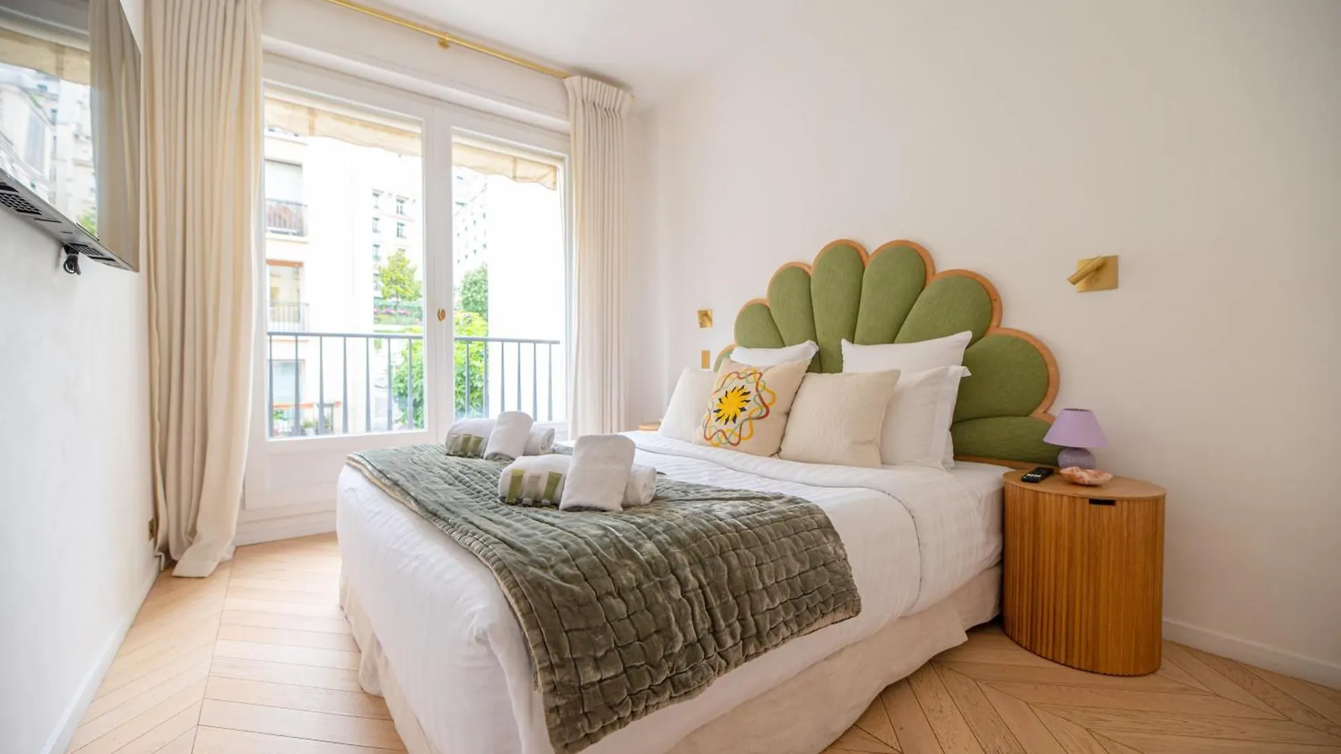 Luxury Flat Eiffel Tower View Apartment Paris France