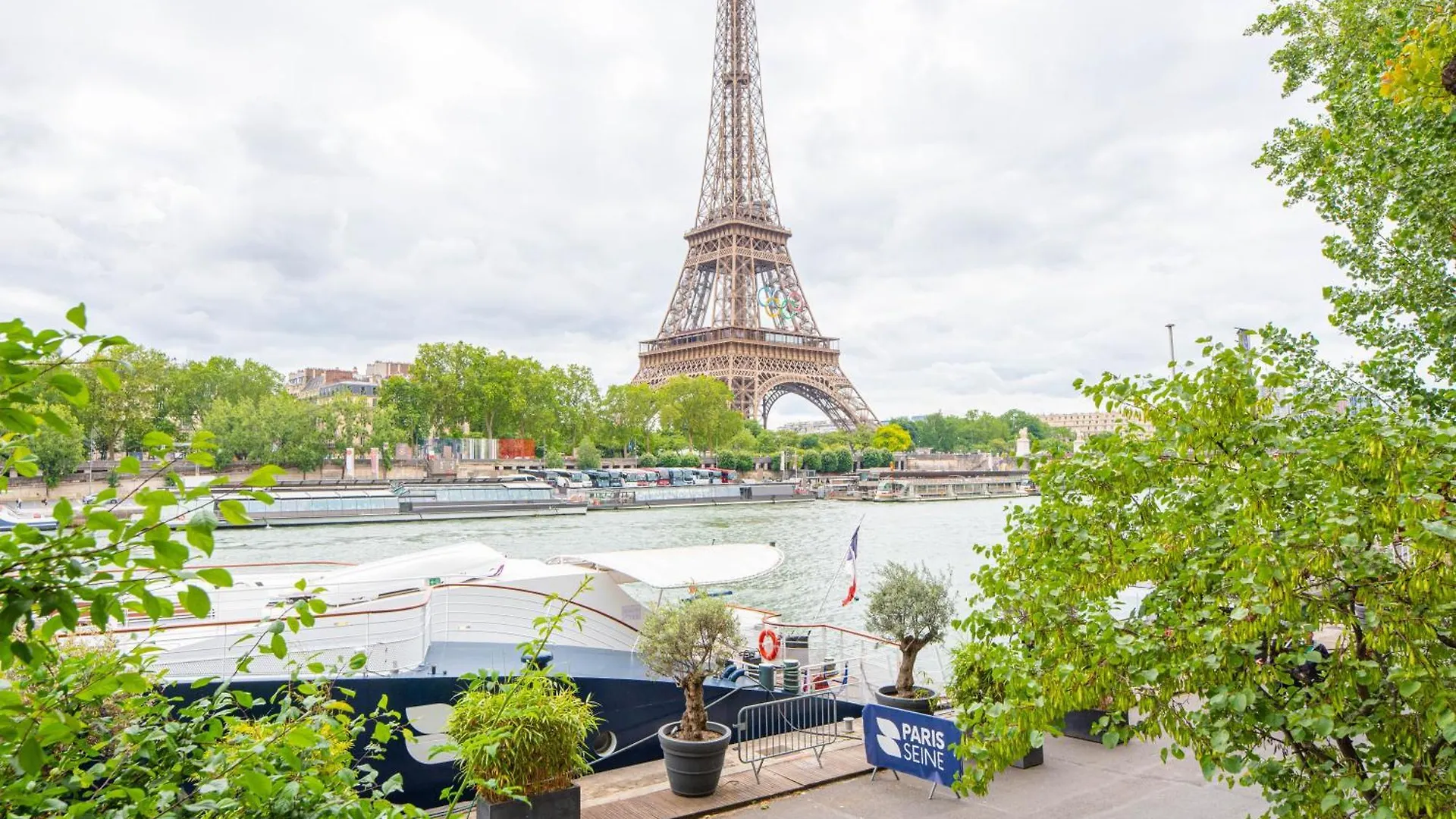 Appartement Luxury Flat Eiffel Tower View à Paris 0*,  France